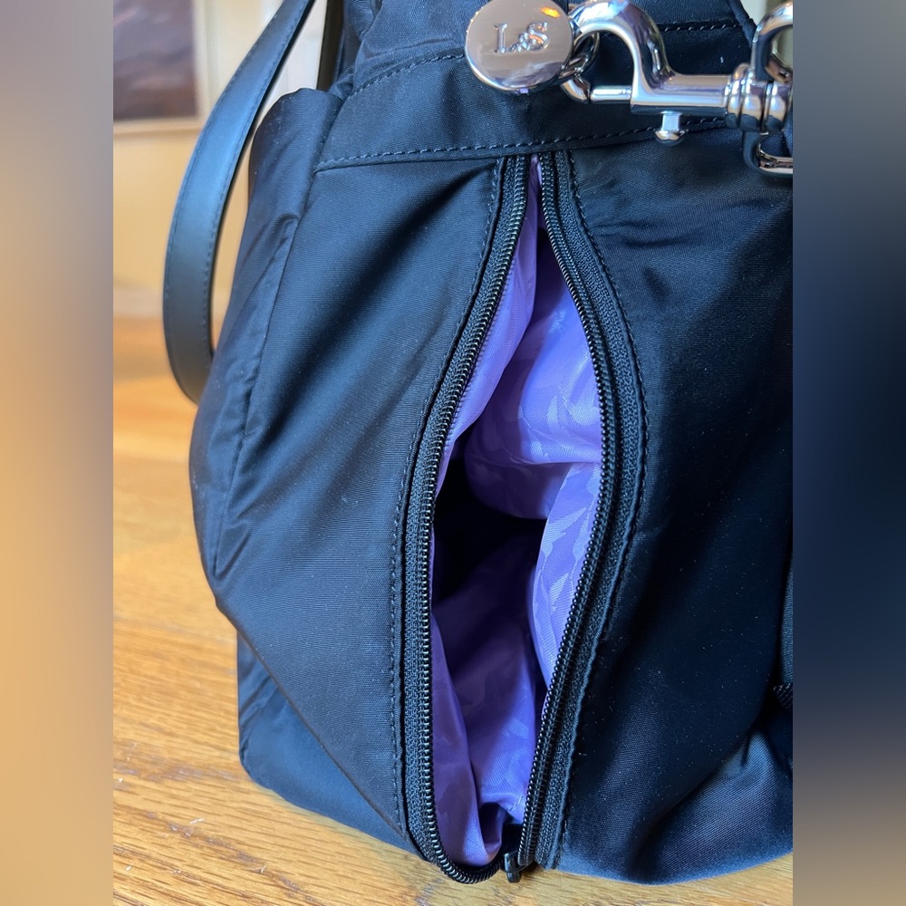 Lo & Sons OMG small bag, nylon, black / silver / lavender. Like new condition! - Picture 9 of 9